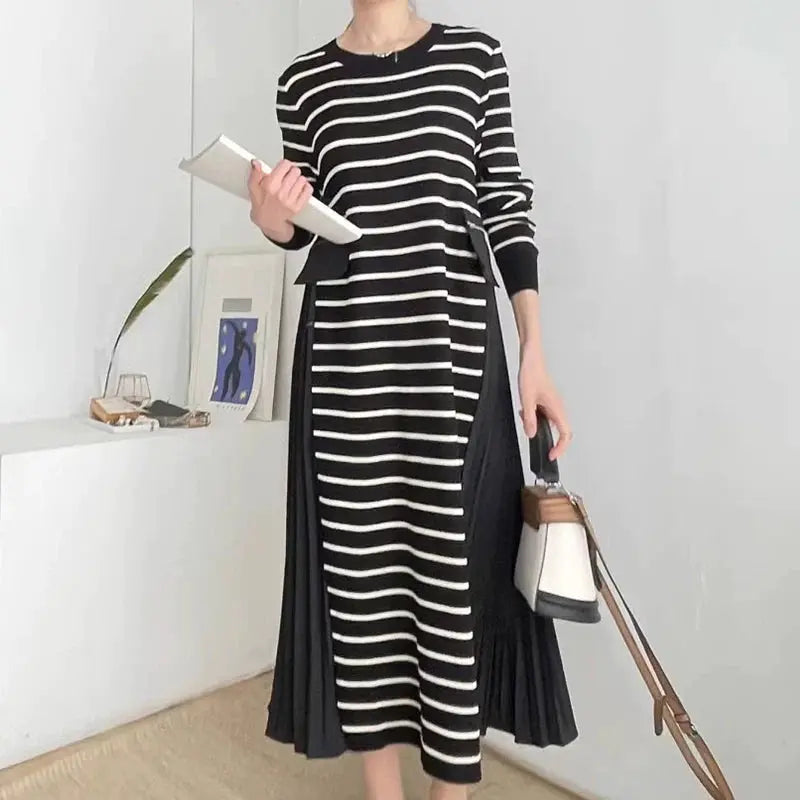 Loose Side Slit Striped Knit Dress PAINEVIDA 39.99