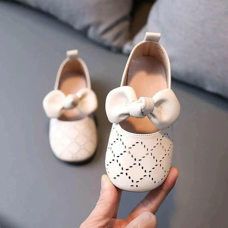 Spring And Summer New Children'S Soft-Soled Small Leather Shoes.